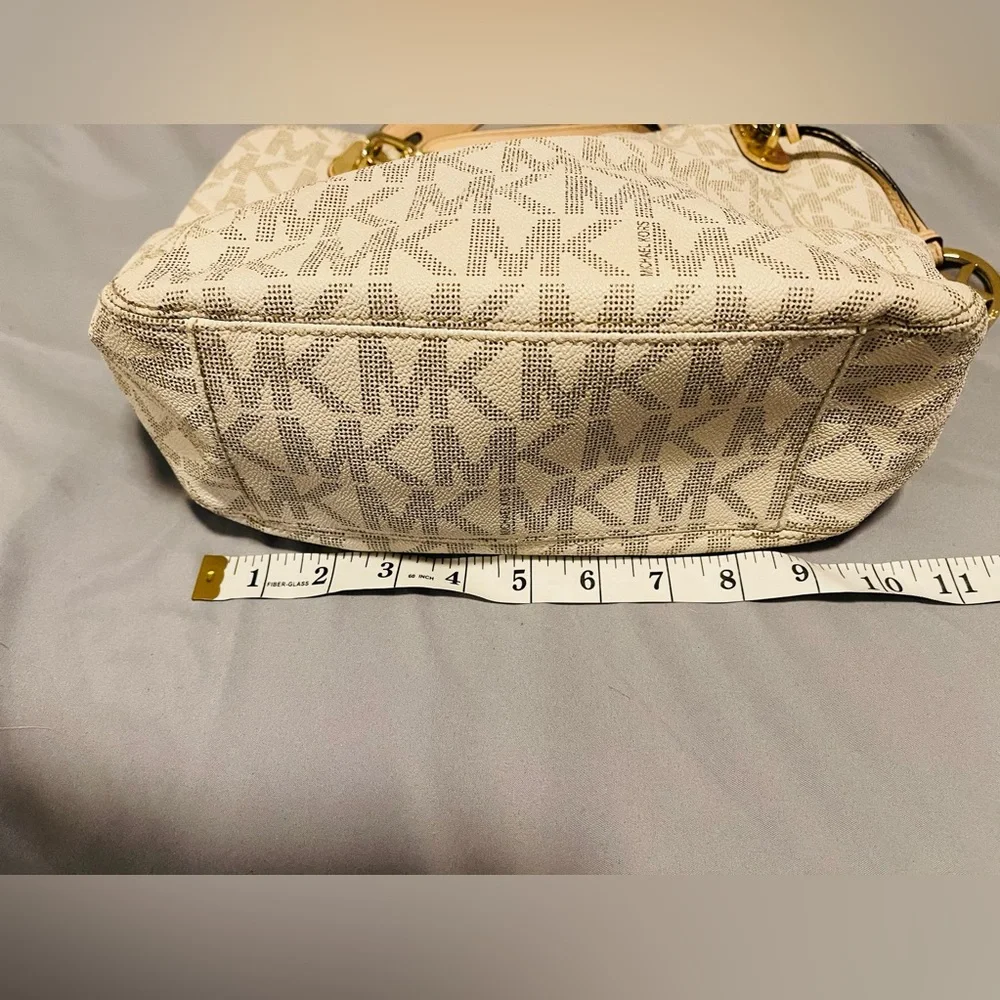 Fabulous ecru leather Michael Kors leather tote - Picture 7 of 14
